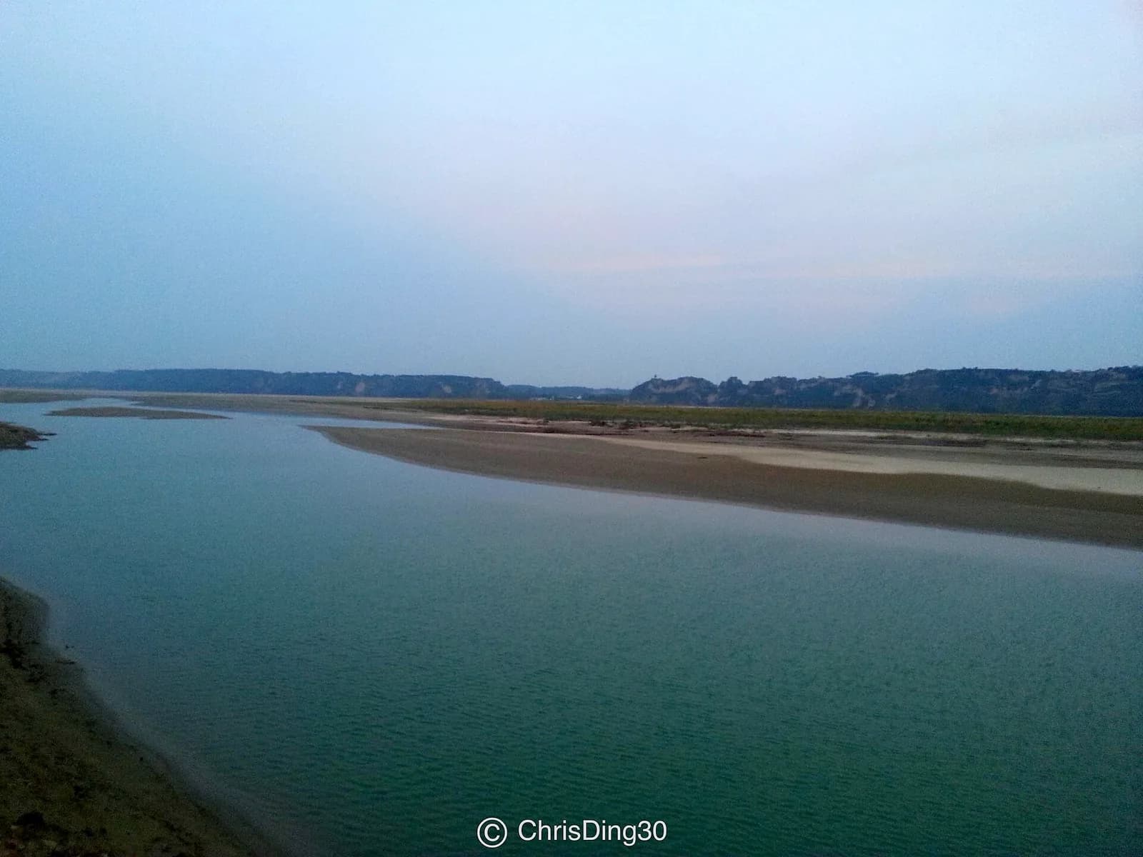 河南境内夏季黄河的河道与沙洲